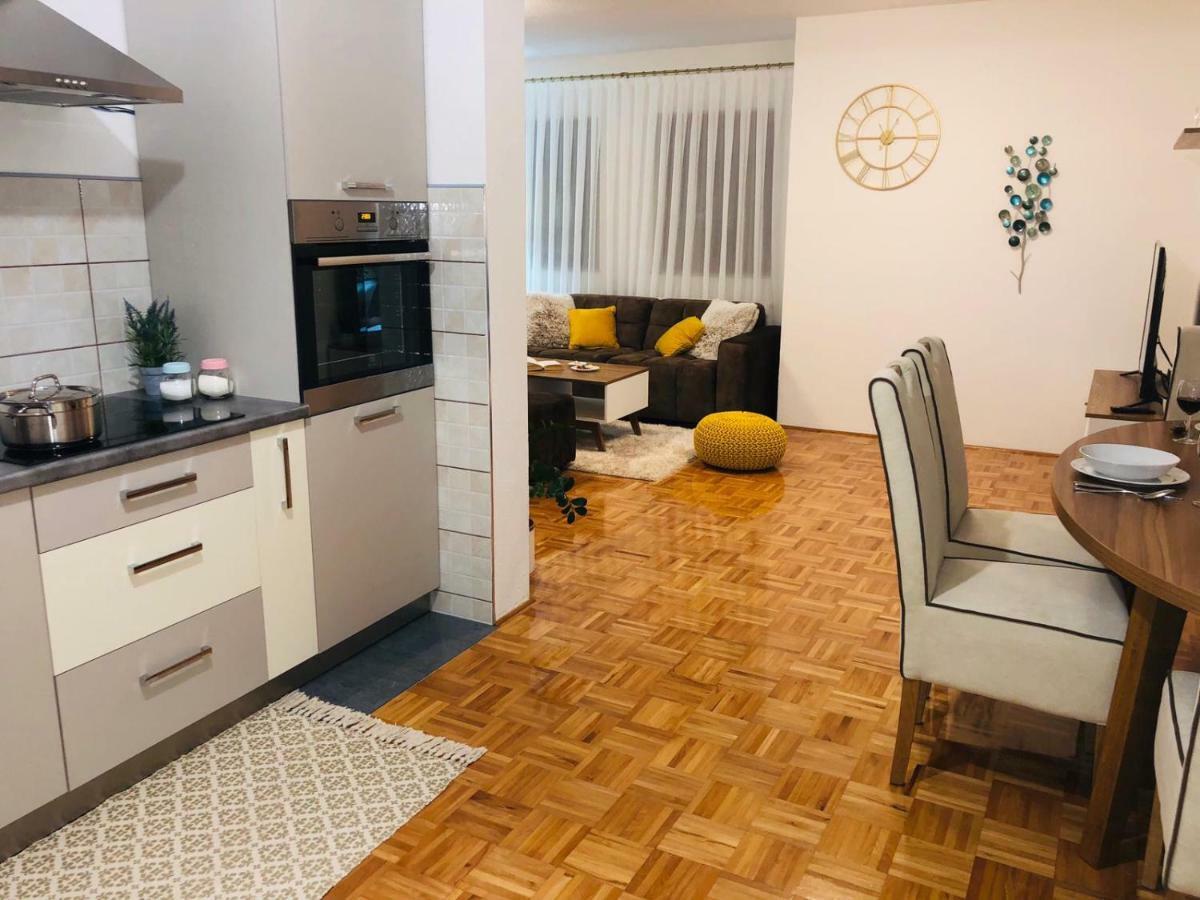Apartment Golden Fields Smoljanac Exterior foto