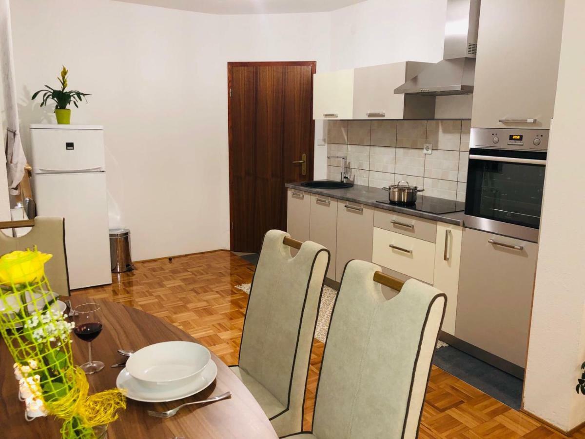 Apartment Golden Fields Smoljanac Exterior foto
