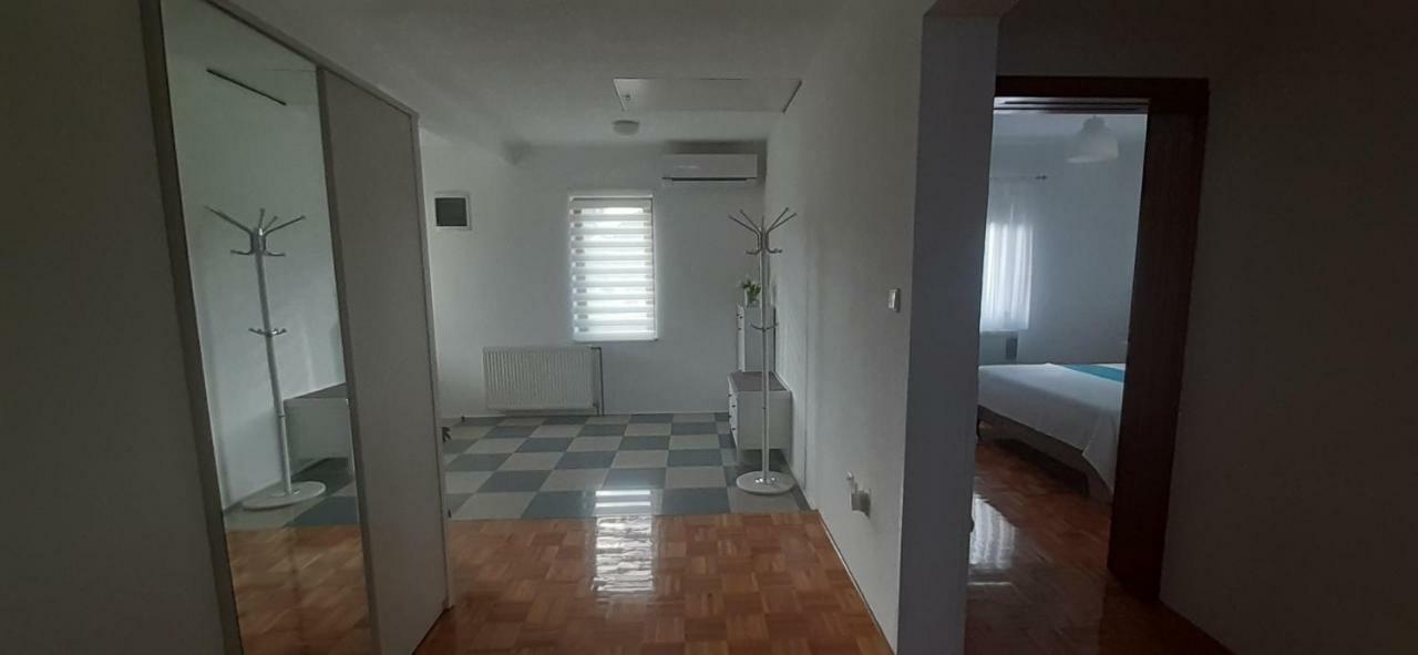 Apartment Golden Fields Smoljanac Exterior foto